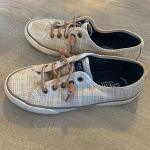 Sperry Size 5.5 slip on sneakers - Brown & Tan plaid with cognac leather laces.